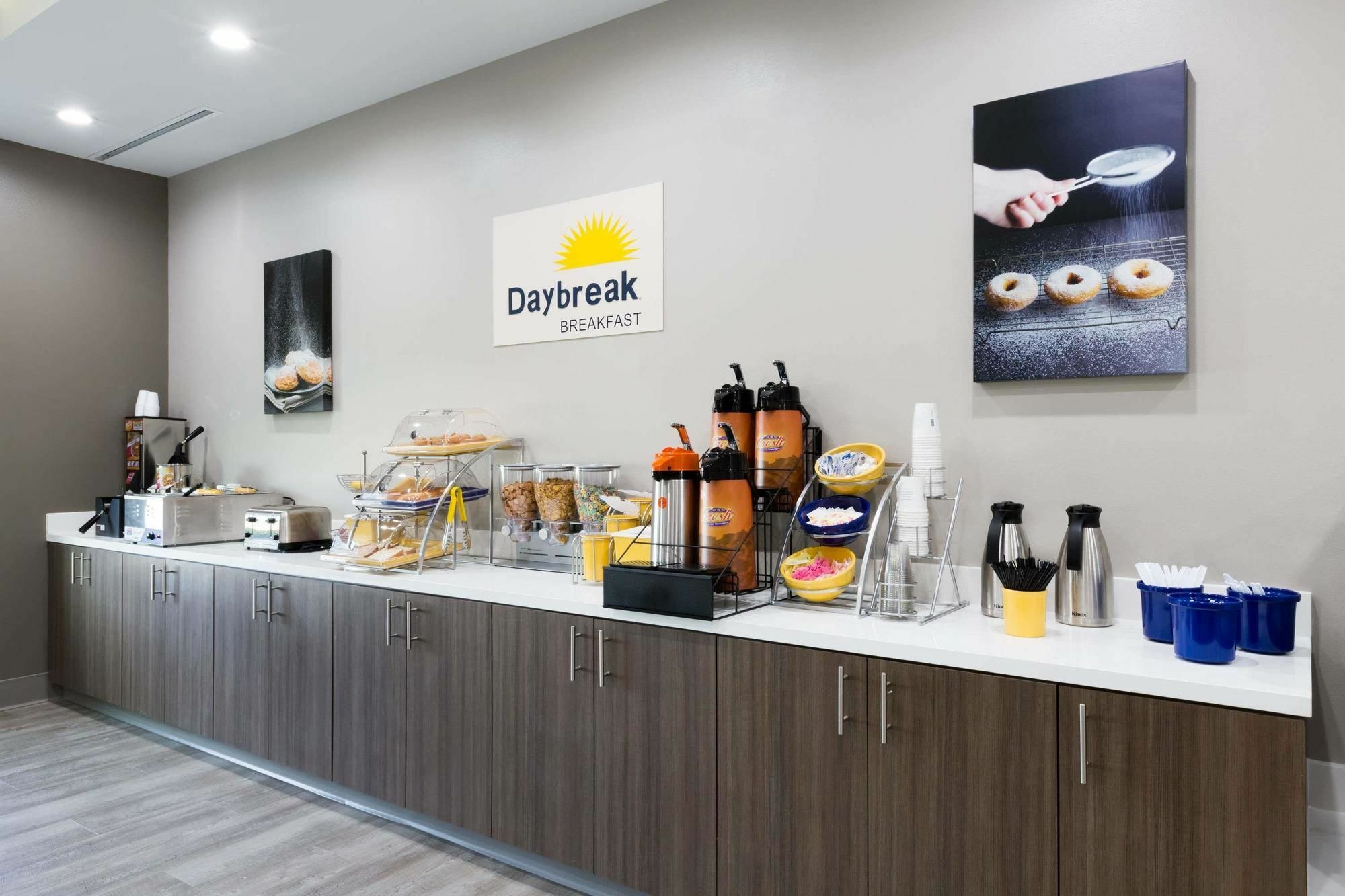 Days Inn & Suites By Wyndham Houston Nw Cypress Kültér fotó